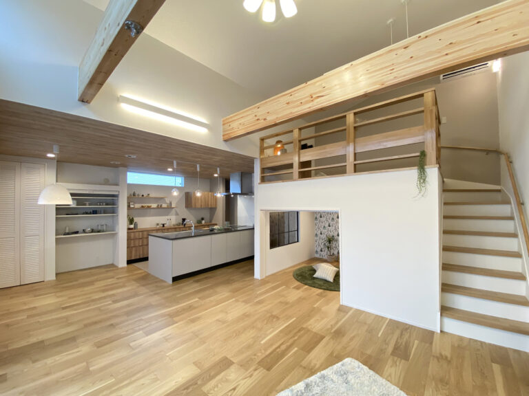 タタミ敷きのスキップフロアがある家